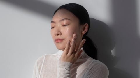 Mùa hè có cần dưỡng ẩm không? Gợi ý top kem dưỡng ẩm mùa hè tốt nhất