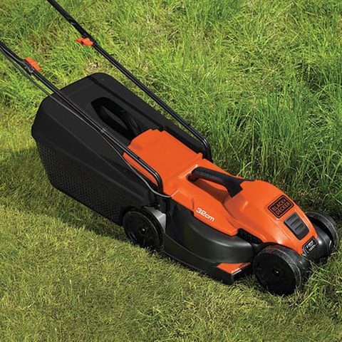 Máy cắt cỏ Black&Decker BEMW451BH