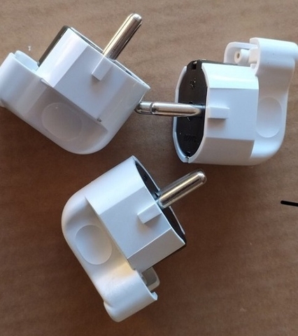 PHÍCH CẮM TIÊU CHUẨN CHÂU ÂU EU RØ5