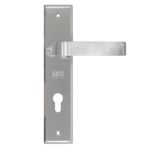 Khóa tay gạt Newneo L82136