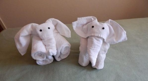 Cách gấp khăn tắm trong khách sạn