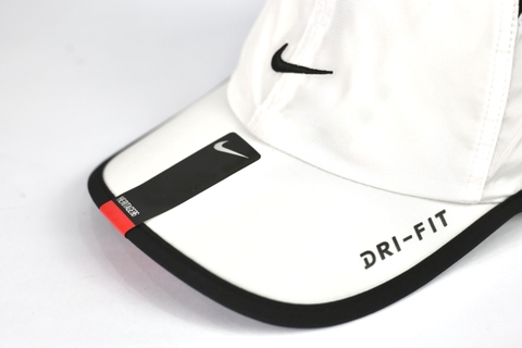 Mũ Nike Feather Light 