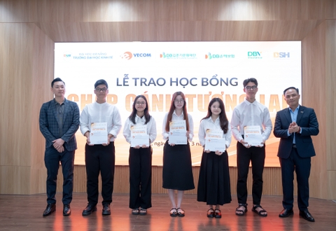VECOM trao học bổng cho sinh viên Trường Đại học Kinh tế, Đại học Đà Nẵng