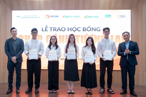 VECOM trao học bổng cho sinh viên Trường Đại học Kinh tế, Đại học Đà Nẵng