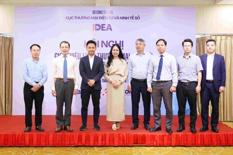 VECOM Strengthens Training Connections and Supports the Implementation of E-commerce Law in Hanoi