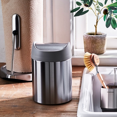 Thùng rác mini Simplehuman 1.5L