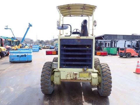 Máy san Komatsu GD405A-2-3015