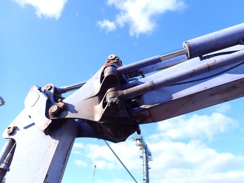 KOMATSU PC75UU-2- 10607