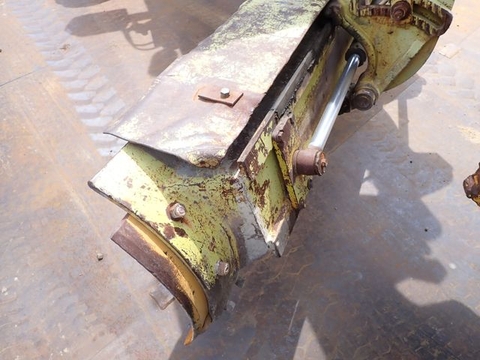 Máy san Komatsu GD405A-2-3015