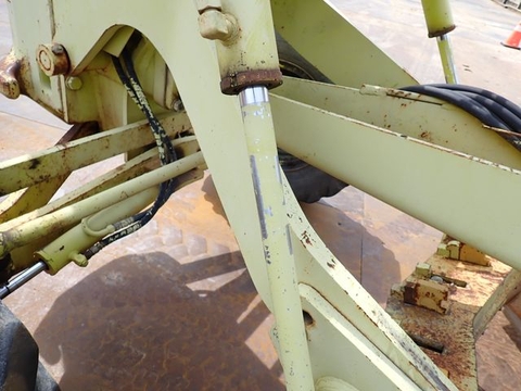 Máy san Komatsu GD405A-2-3015