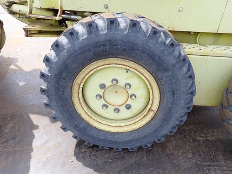 Máy san Komatsu GD405A-2-3015