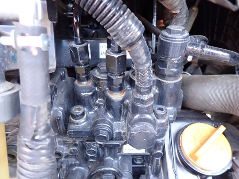 Máy xúc đào hitachi ZX40UR-35672 cabin điều hòa 2015