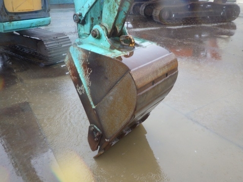 Kobelco SK70SR-1ES YT04-09893 (máy xúc)