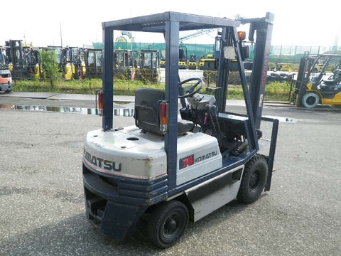 Komatsu xe xăng FG15-15 -200507
