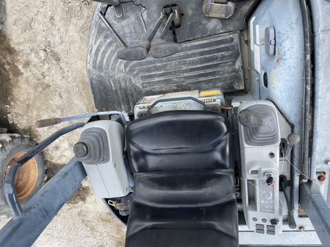 Máy xúc đào Kobelco SK40SR-3E-04240