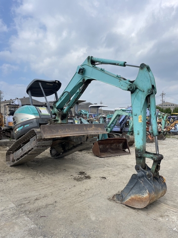 Máy xúc đào Kobelco SK40SR-3E-04240