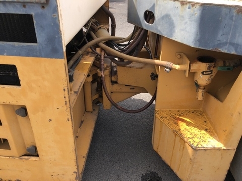 Lu rung mini Komatsu JV40C-1-1423