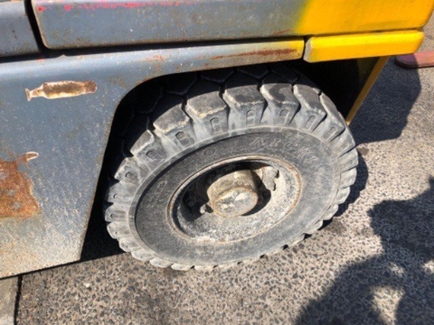 Xe nâng xăng Nisan PH02M25-009614