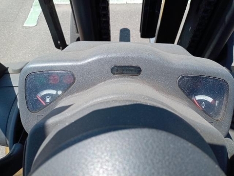 Komatsu FD30C-16 -726127 lốp đơn số sàn