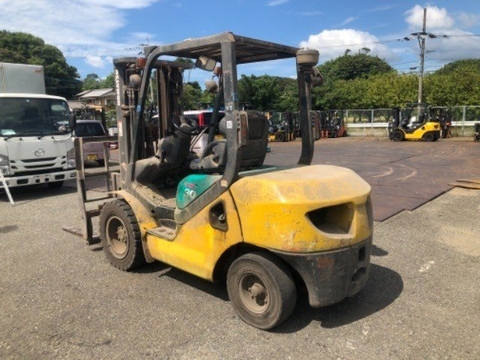 Komatsu 3 tấn chui công gật gù FD30T-16-750189