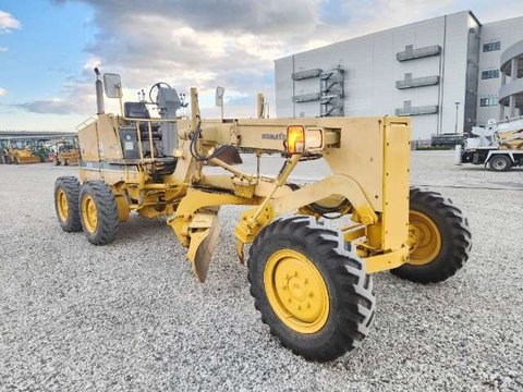 KOMATSU   GD305A-1- 6733