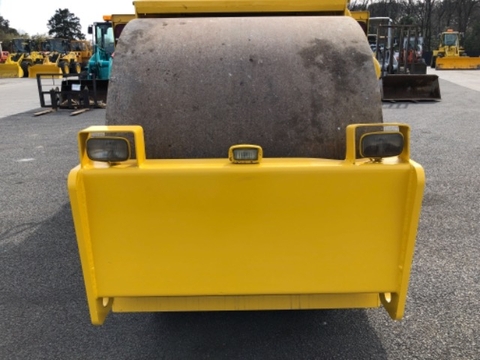 Lu ba bánh sắt hiệu Dynapac CS12-1591