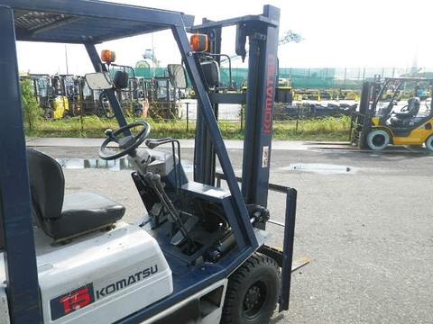 Komatsu xe xăng FG15-15 -200507