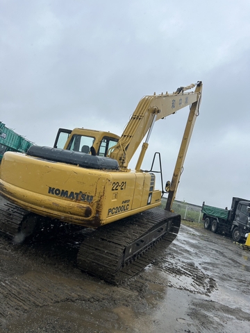 Máy xúc đào bánh xích cần dài 18 m PC200-6