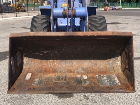 Xúc lật mini TCM L6-2-05038