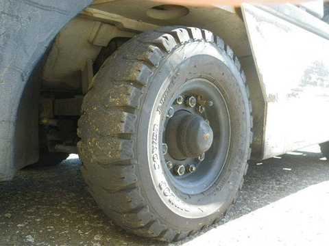 Xe nâng xăng FG15-341711