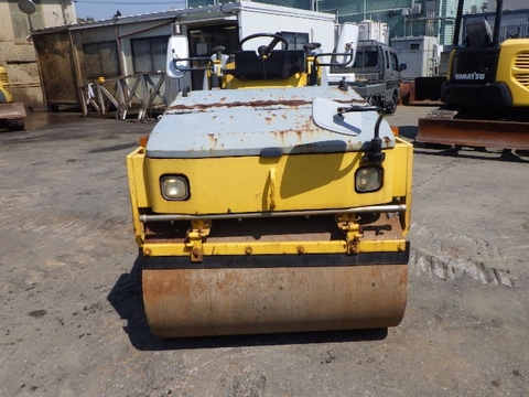 Sakai TW350-1 11259 (máy lu)