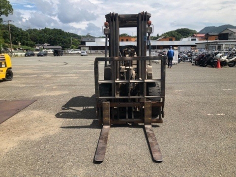 Komatsu 3 tấn chui công gật gù FD30T-16-750189