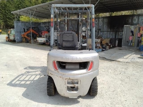 Xe nâng YL02M25-001013