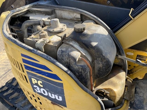 Komatsu PC30UU-5 16326
