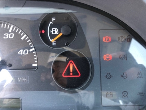 Xúc lật Komatsu WA100-5-72483