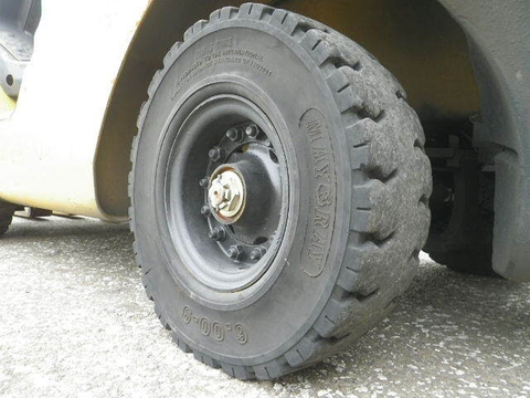 Xe nâng komatsu số sàn FD25W-16-700349