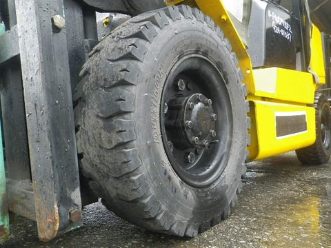 Xe nâng xăng - ga Sumitomo 11- FG25PVIIF2-01037