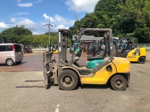 Komatsu 3 tấn chui công gật gù FD30T-16-750189