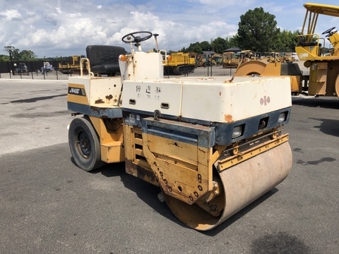 Lu rung mini Komatsu JV40C-1-1423