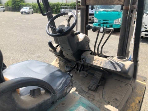 Komatsu 3 tấn chui công gật gù FD30T-16-750189