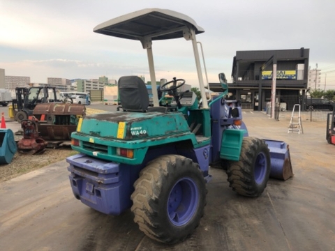 Xúc lật mini Komatsu WA40-3EO-20411