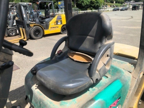 Komatsu 3 tấn chui công gật gù FD30T-16-750189