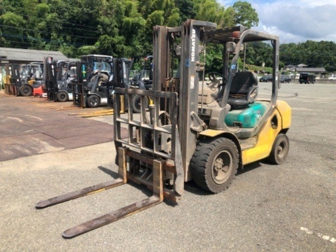 Komatsu 3 tấn chui công gật gù FD30T-16-750189