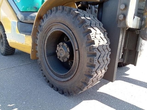 Komatsu FD30C-16 -726127 lốp đơn số sàn