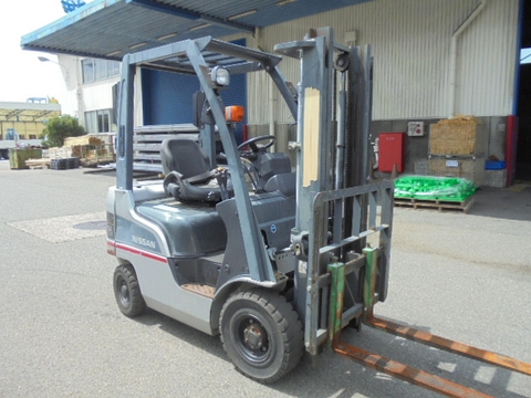 Xe nâng Xăng Nissan N1P1F1M15J-001101