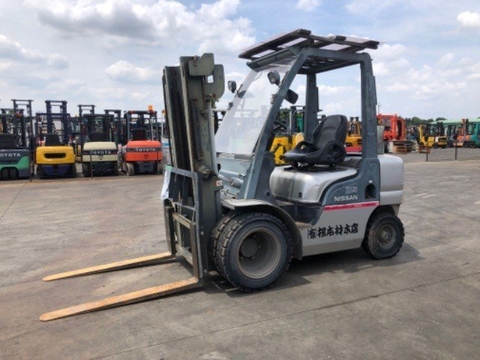 Xe nâng Nissan YL02M25-001782