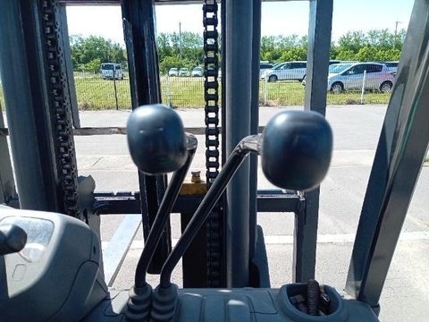 Komatsu FD30C-16 -726127 lốp đơn số sàn