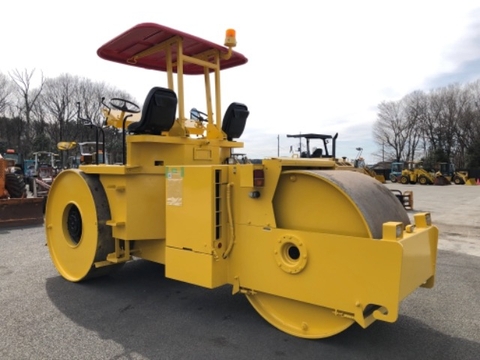 Lu ba bánh sắt hiệu Dynapac CS12-1591