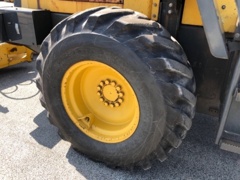 Xúc lật Komatsu WA100-5-72483