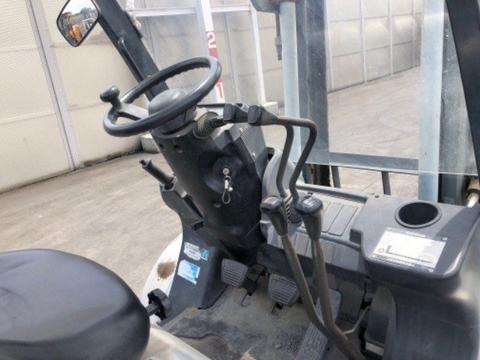 Xe nâng Nissan YL02M25-001782